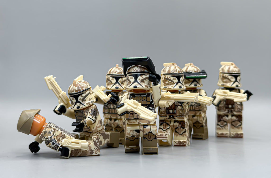 Tactical Gunship + 12 Desert Camo Clone Troopers