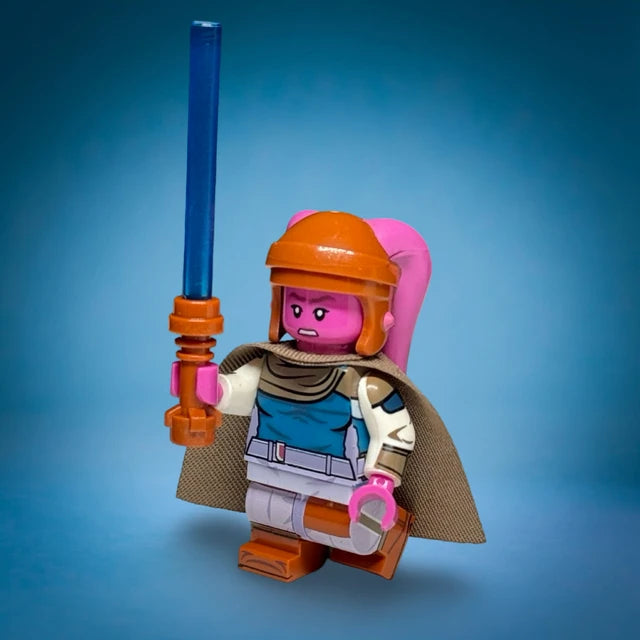 Devon Izara Twi'lek Jedi Padawan from Maul - Shadow Lord custom minifigure with blue lightsaber - view 3